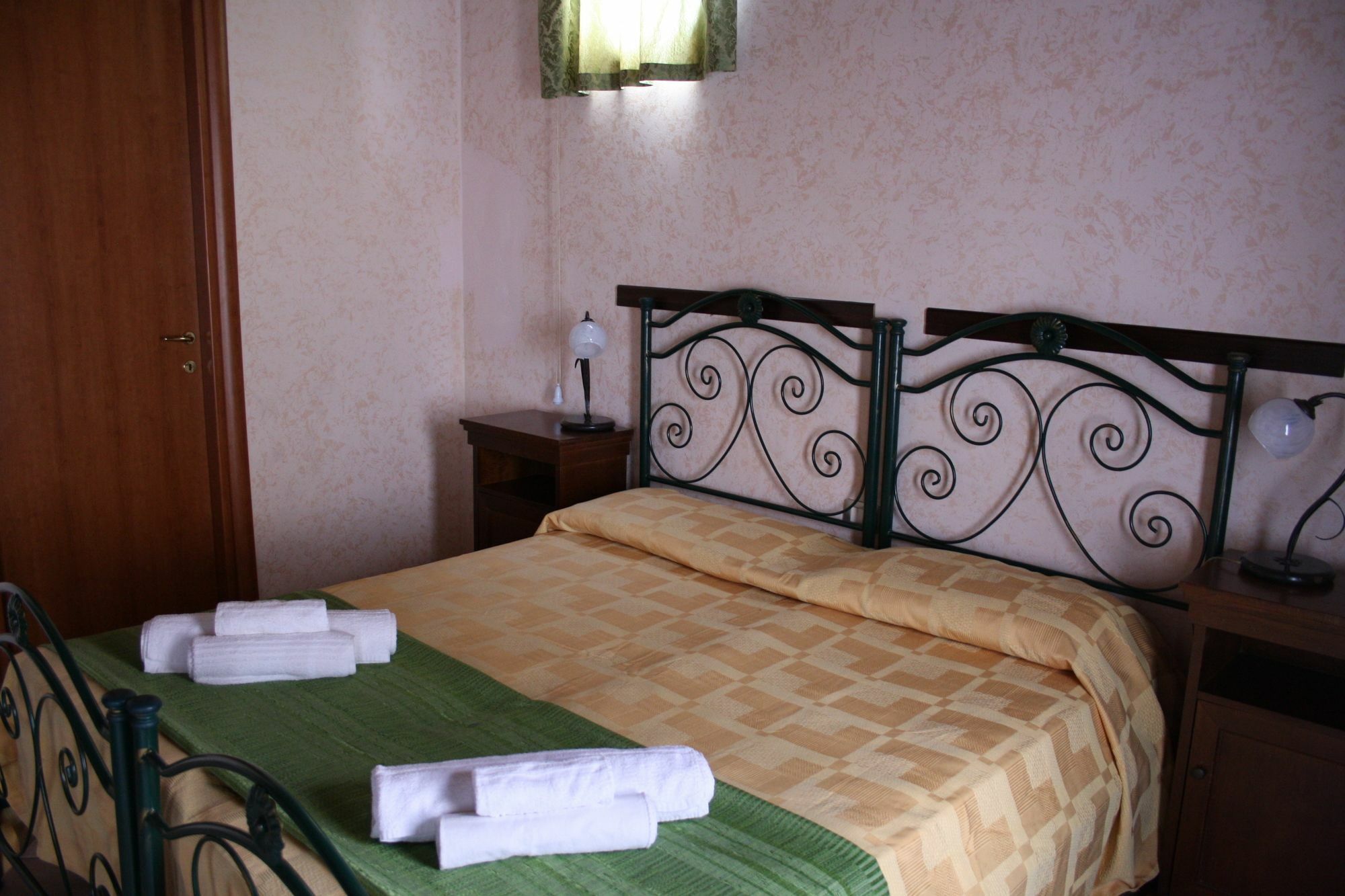 Cityguesthouse Καταντζάρο Εξωτερικό φωτογραφία